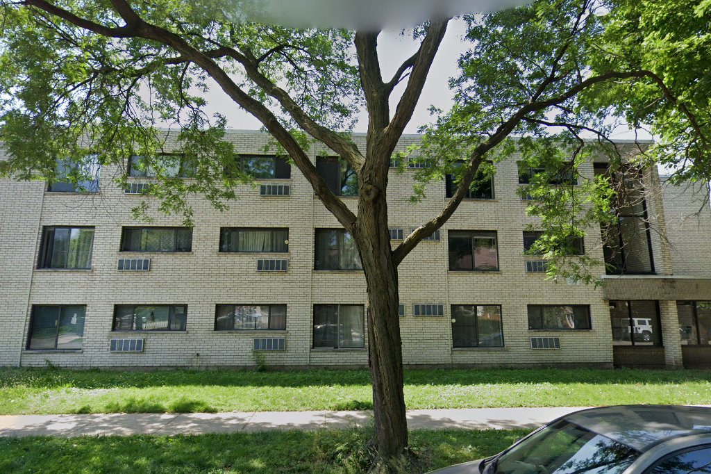 Damen Center Apartments