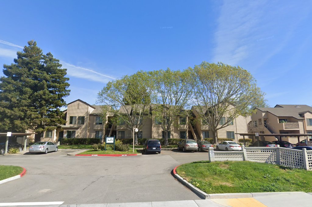 Pickleweed Apartments