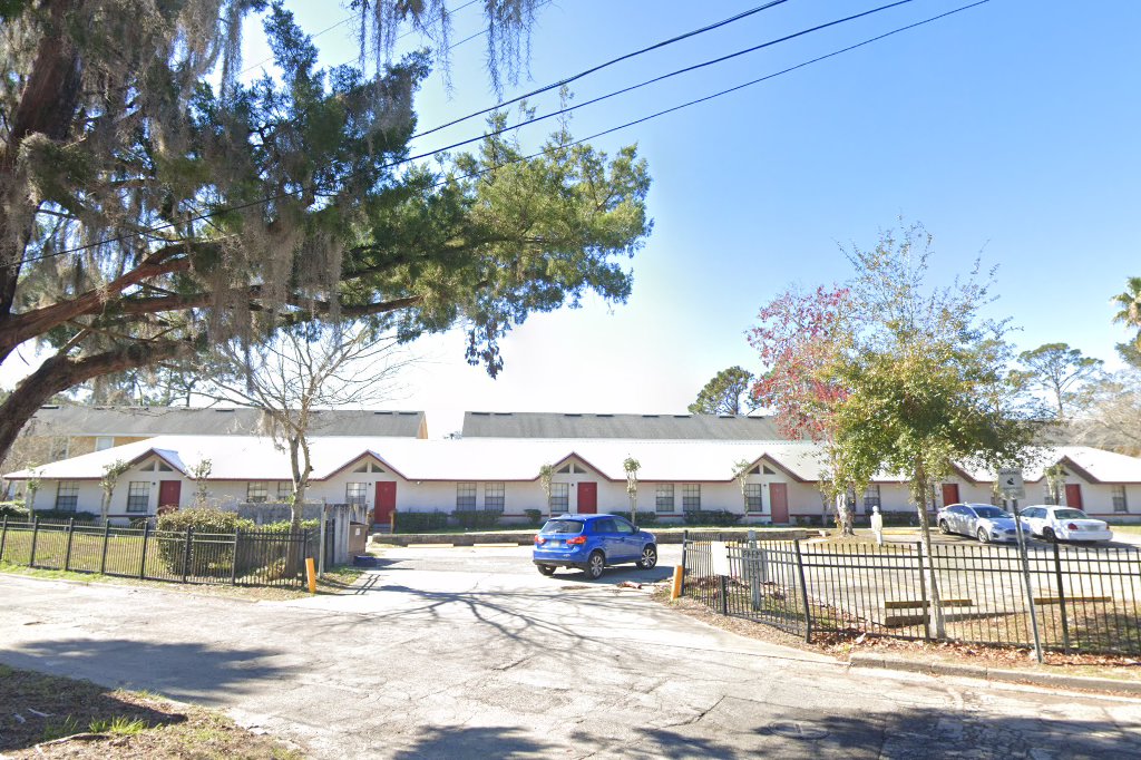 Maxwell Manors Apartments