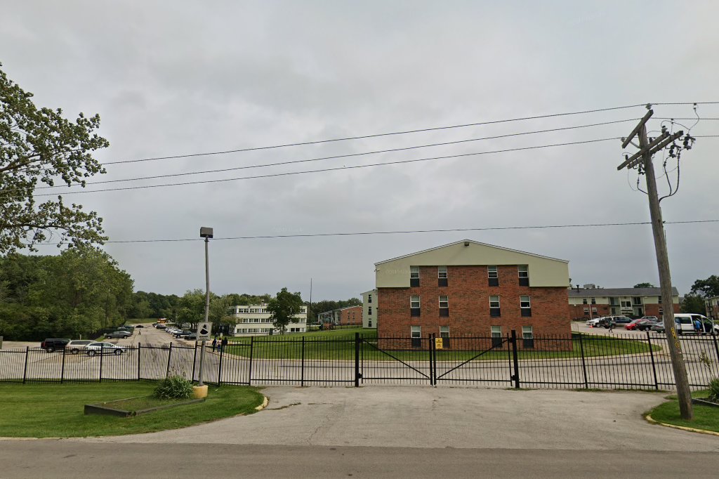 Whispering Oaks Apartments