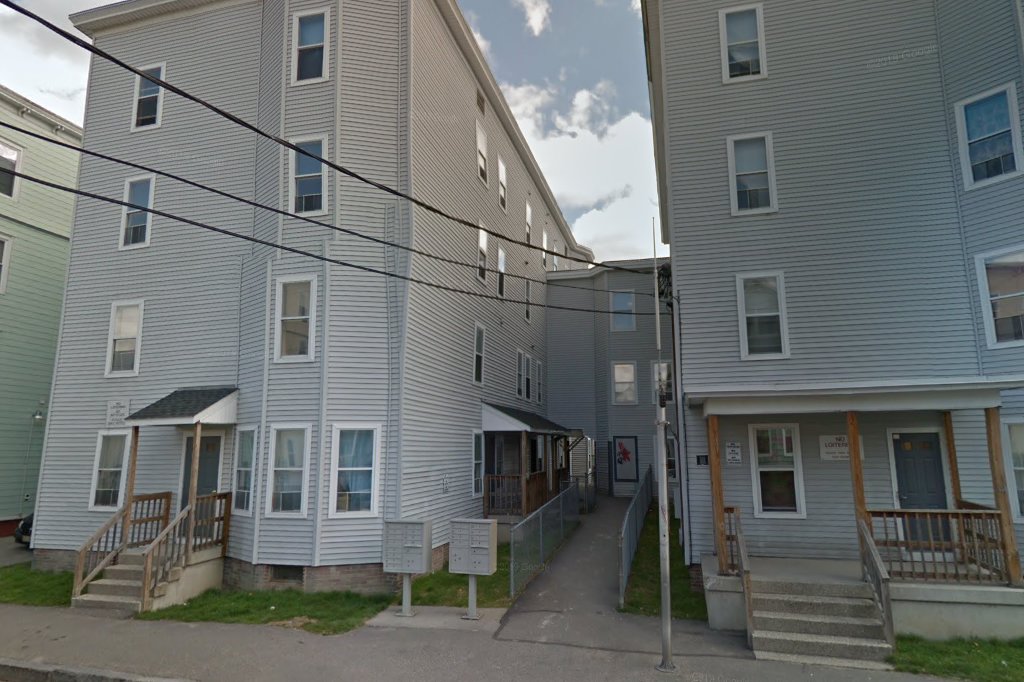 Pierce Place / St. Laurent