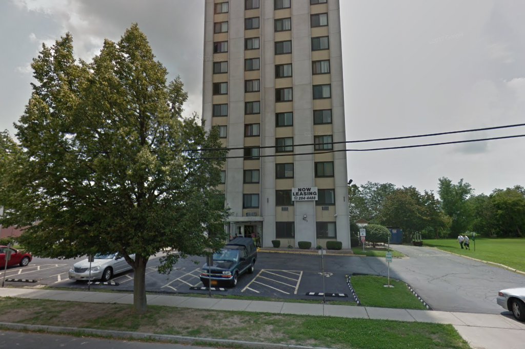 Niagara Towers