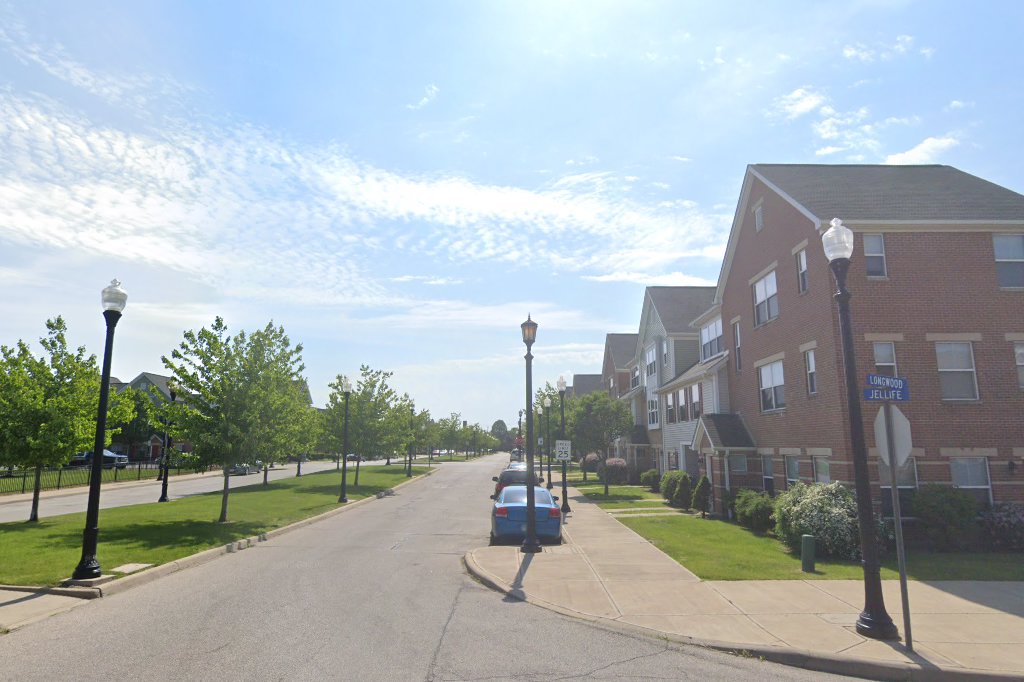 Longwood Apartments Cleveland