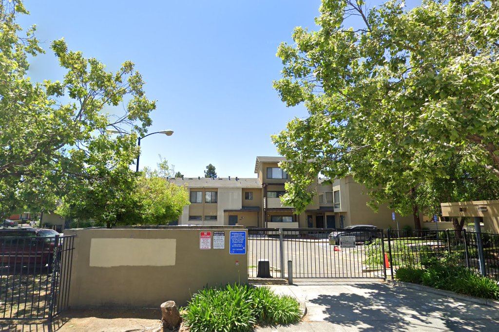 The Town Center and Courtyards at Acorn