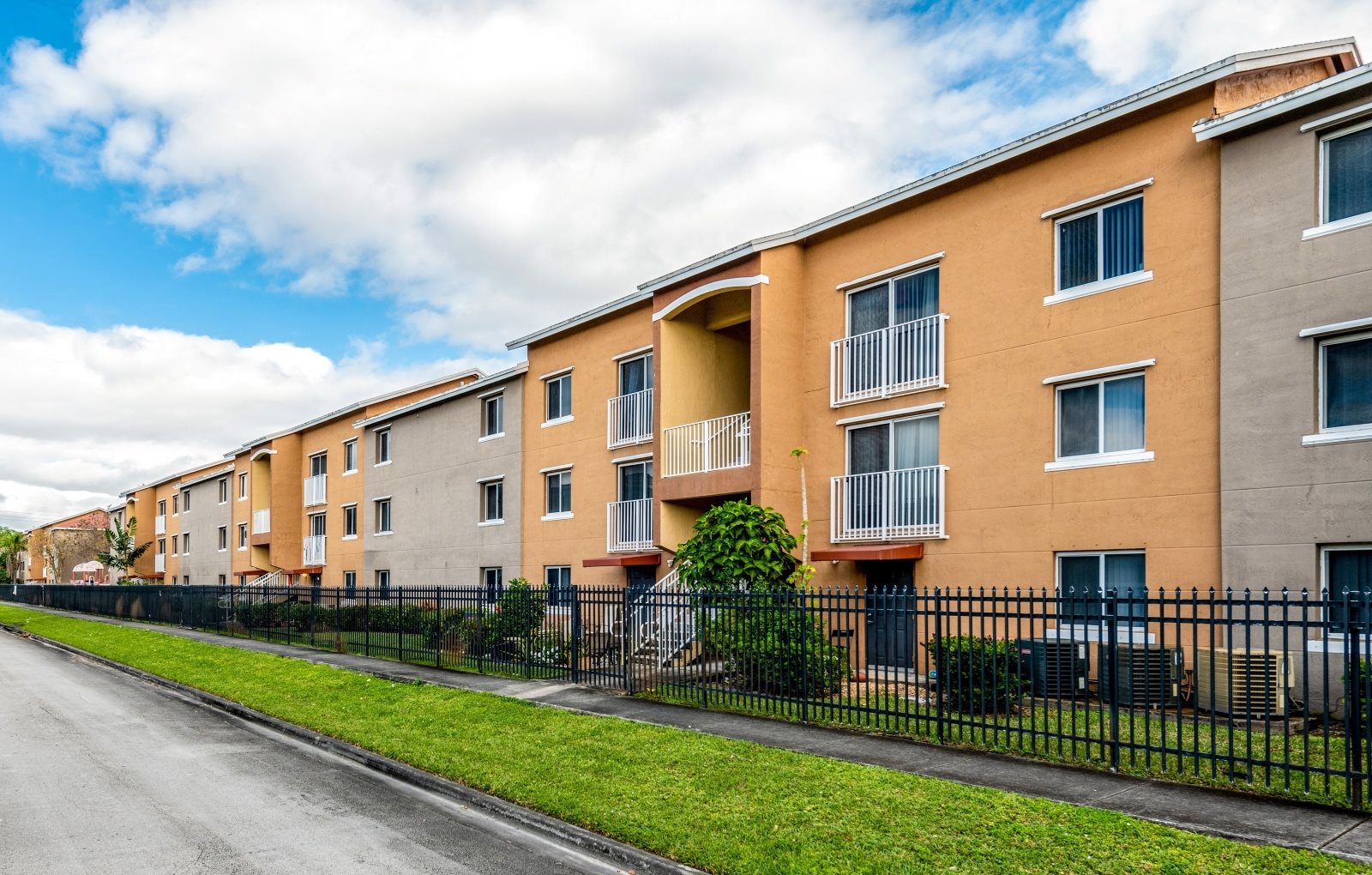 Hadley Gardens Apartments