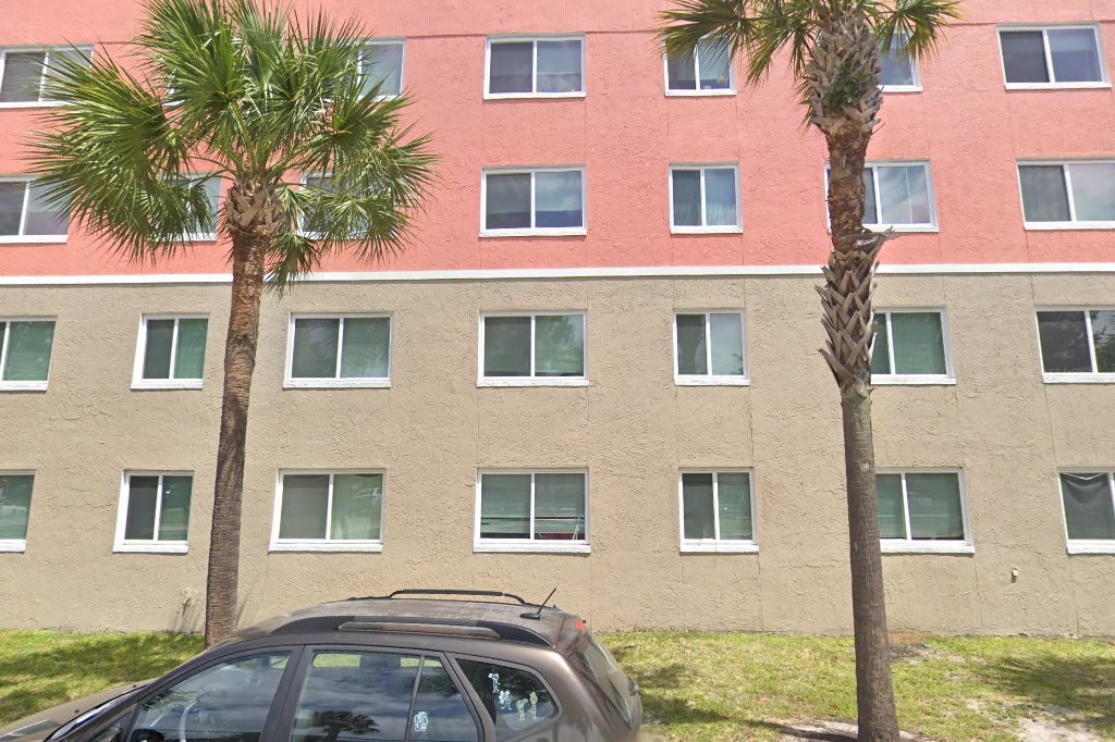 Lake Mangonia Apartments