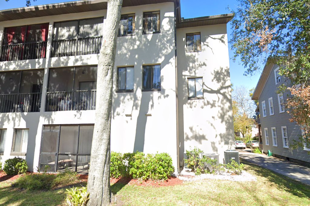 The Oaks Apartments
