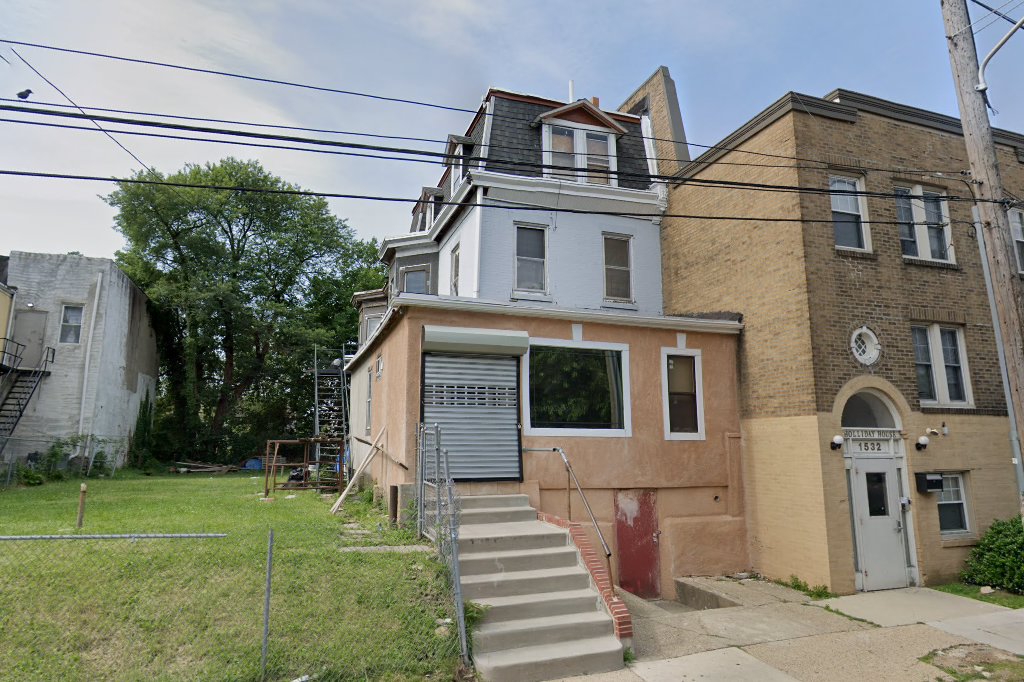 Lillian Holiday Residence