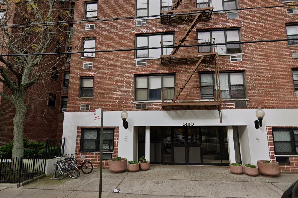 Greenport Apartments