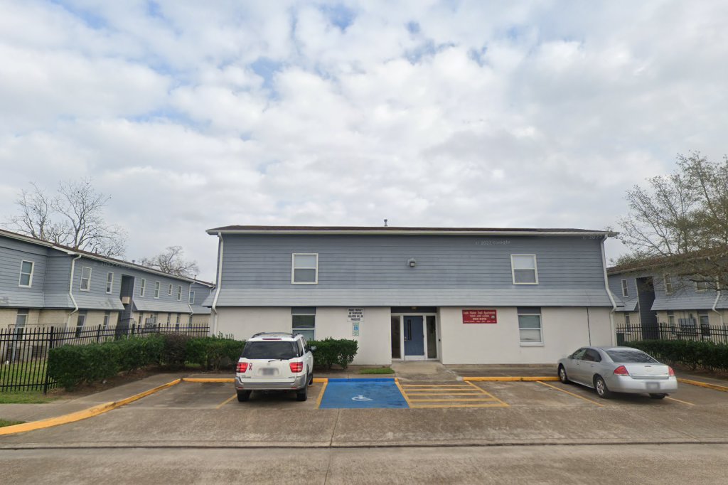 Louis Manor Apts.
