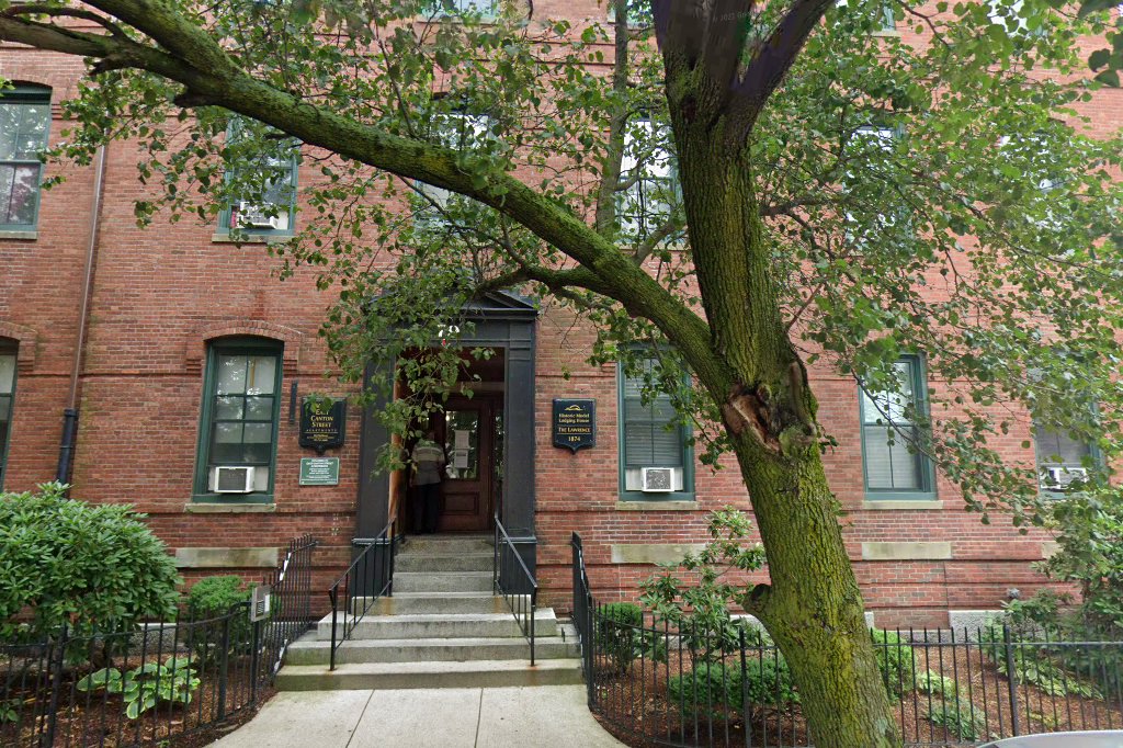 East Canton Street Apts