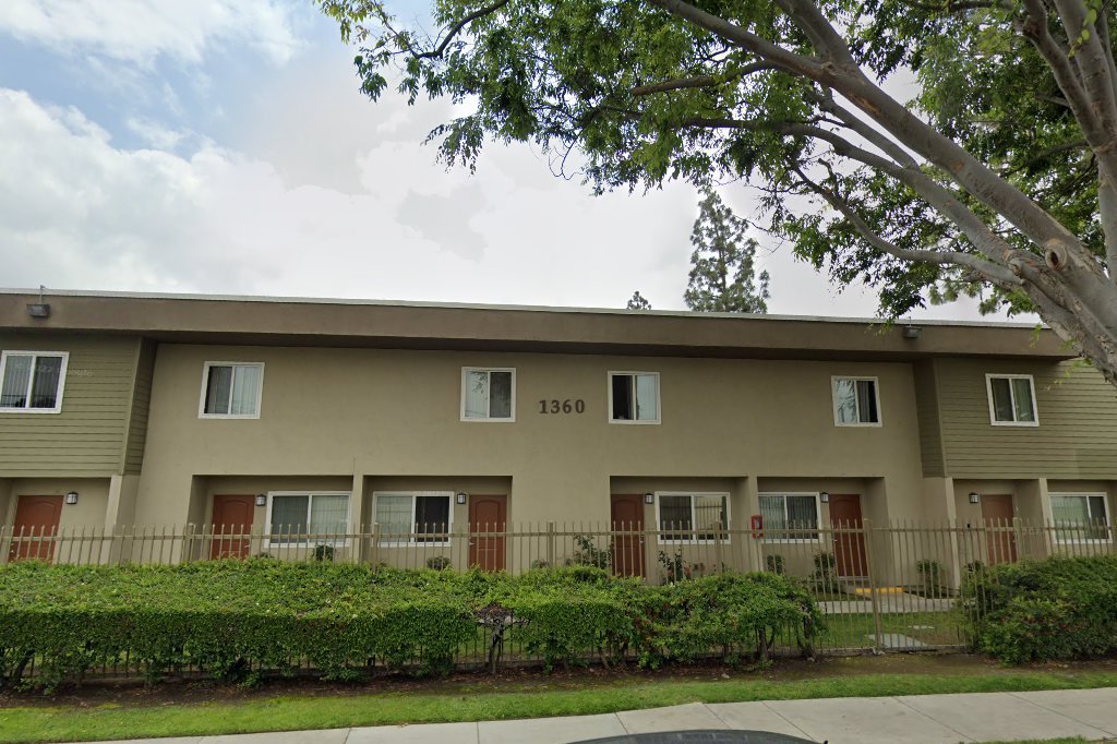 Ontario TownHouse Apartments