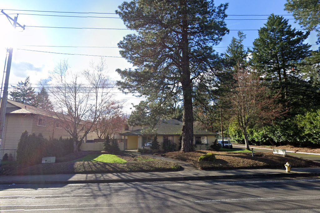 Lone Pine Apartments