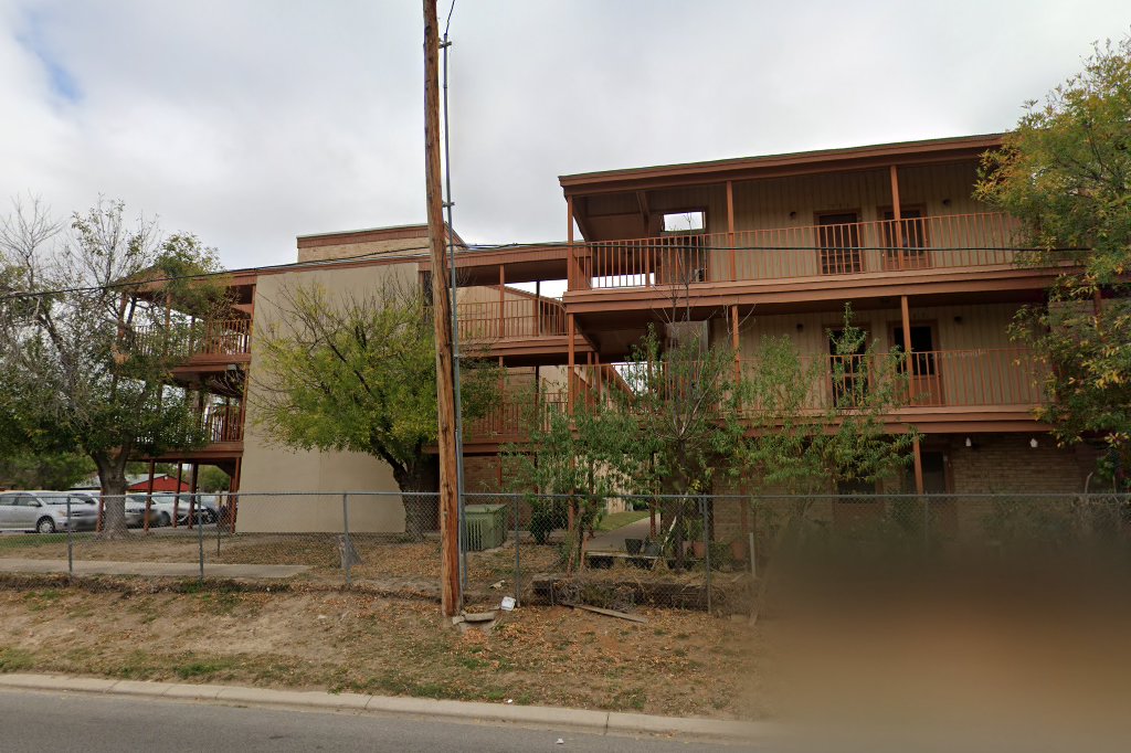 Tanis Valdez Village