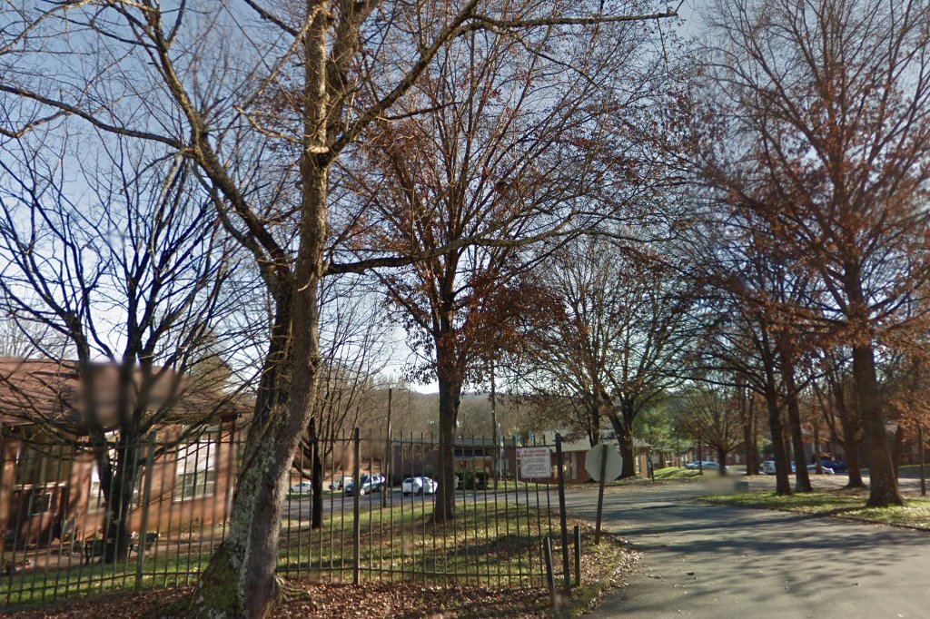 Holston Oaks