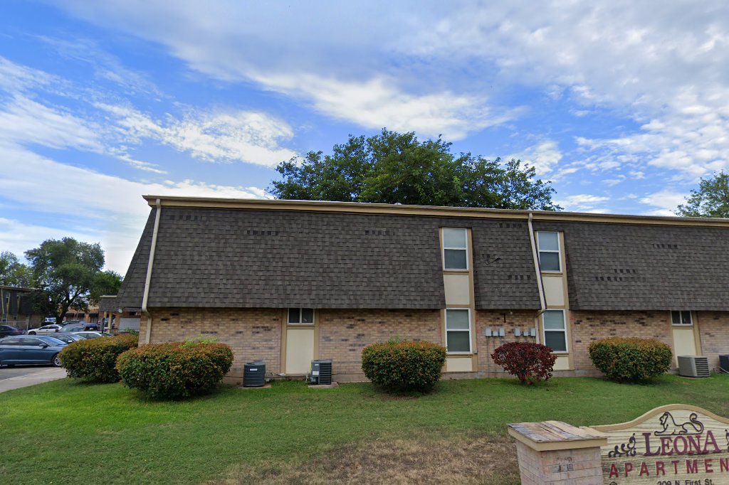 Leona Apartments