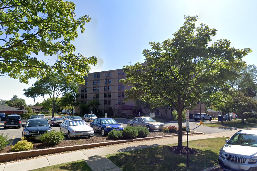 Cedar Village Of Arlington Heights