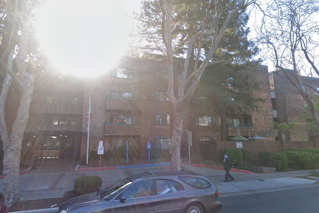 Lytton Gardens I