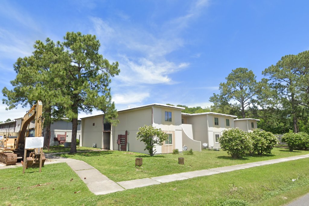 Suburban Apts