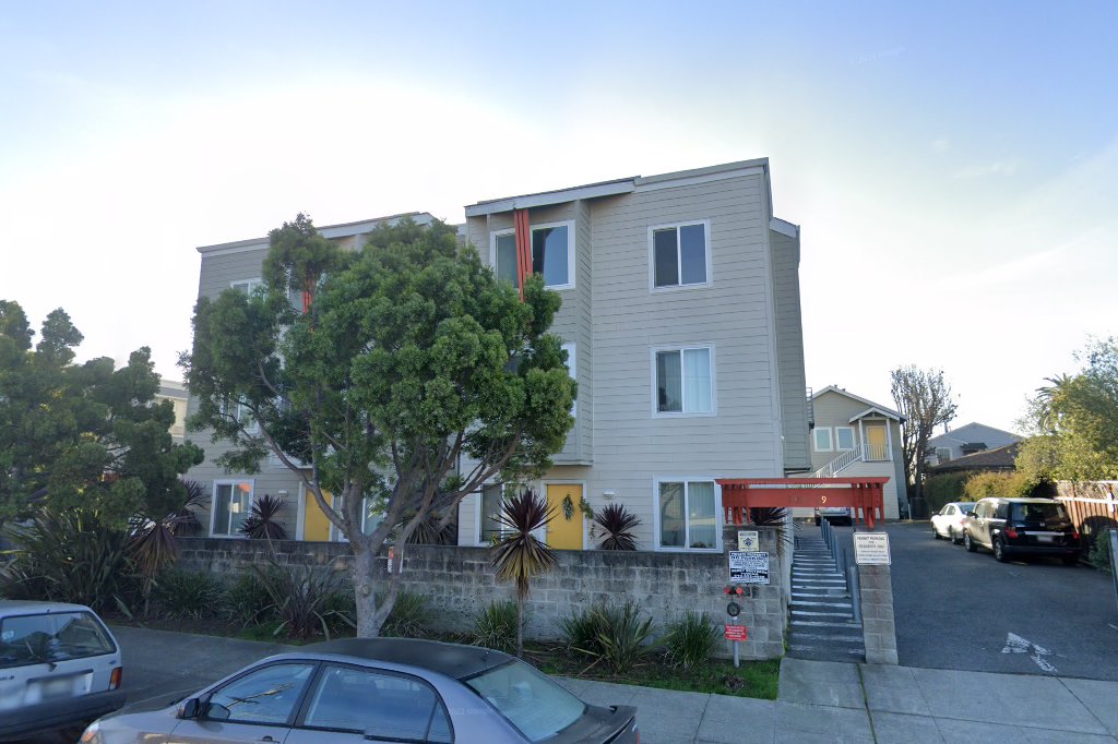 Triangle Court Apartments