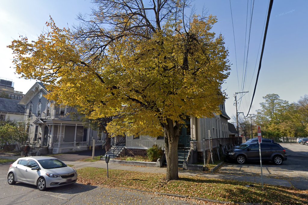 Mckenzie House Apartments