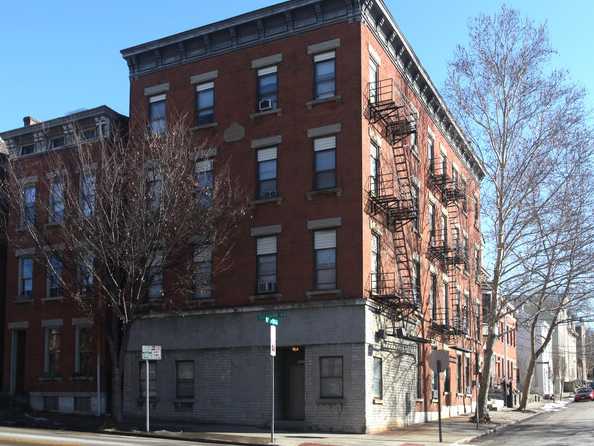Holub Apartments Aka Sycamore Manor Aff. Apts