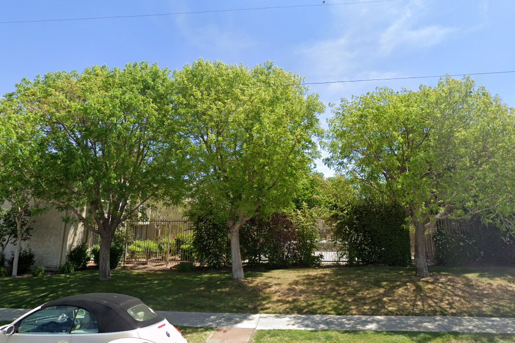 Palmdalia Apts