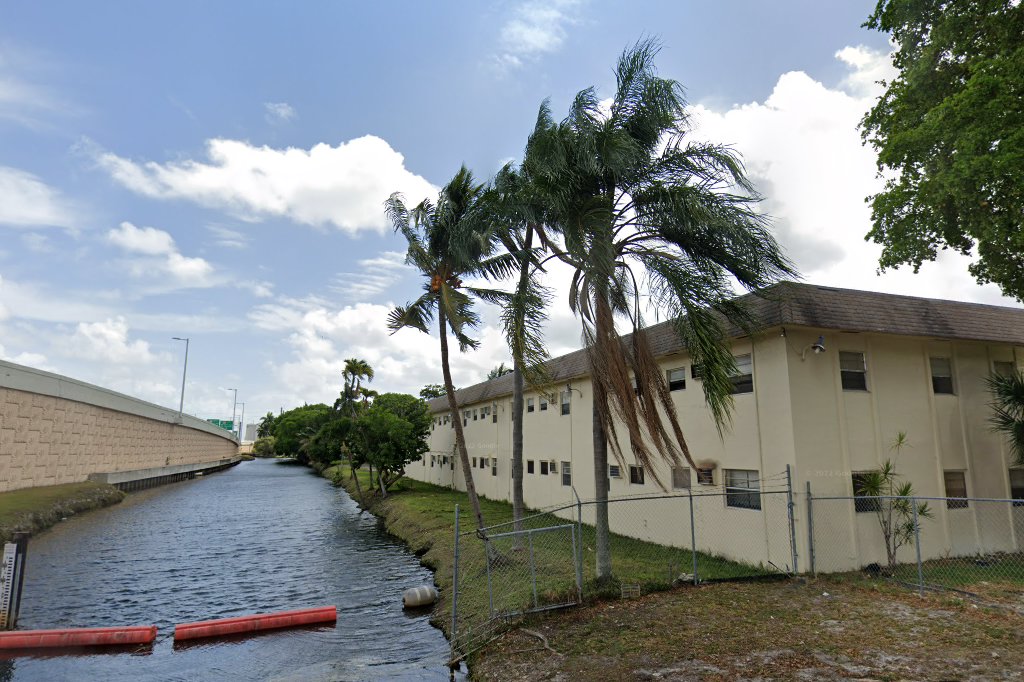 A & R Apartments West Dade