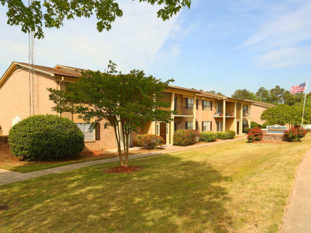 Ravenwood Hills Apartments