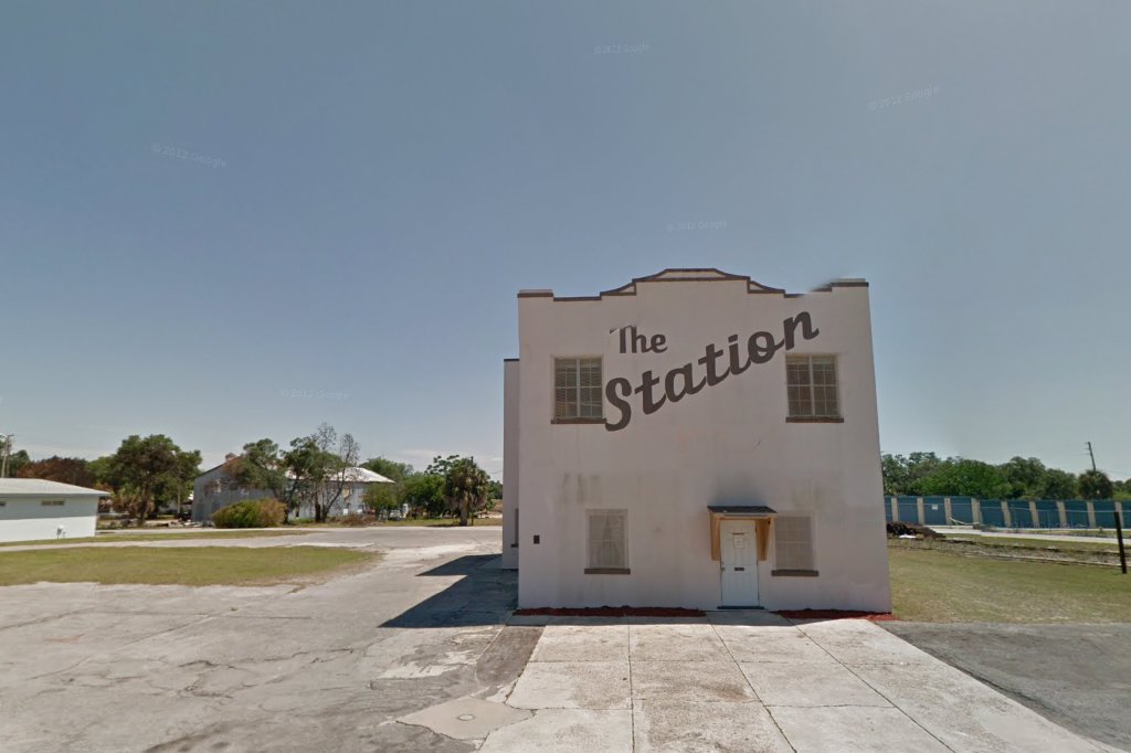 Avon Park Church Service Center