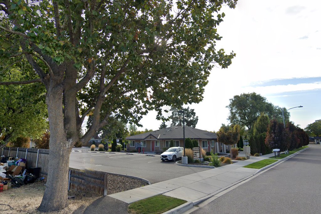 Kennewick Perry Suites