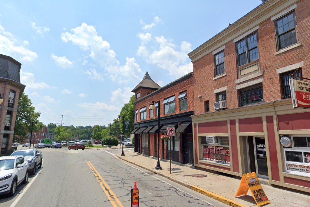 Hanora Lippitt Mills Apartments