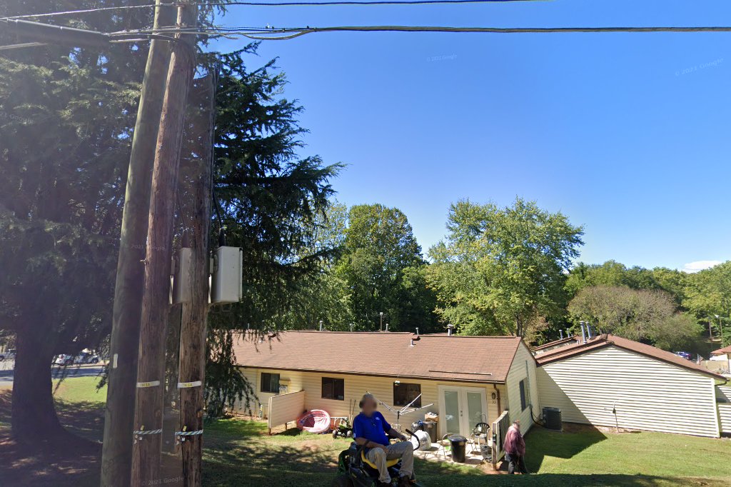 West Hickory Apartments