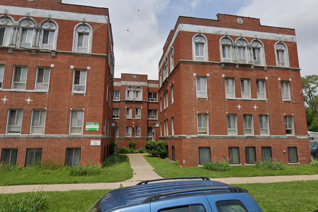 Elmtree Apts