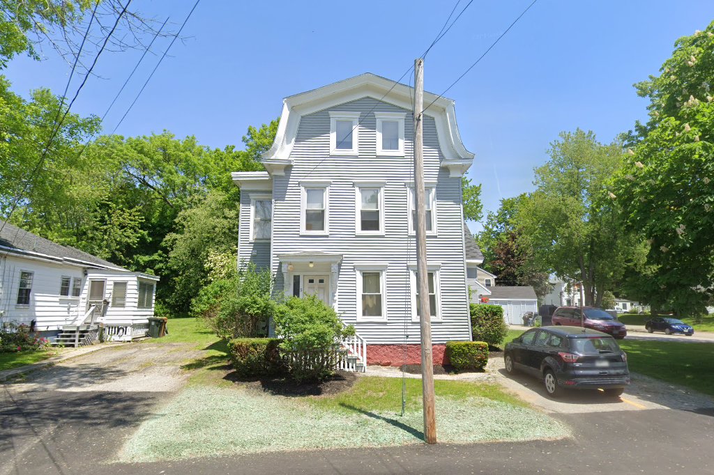 Lincoln Apartments