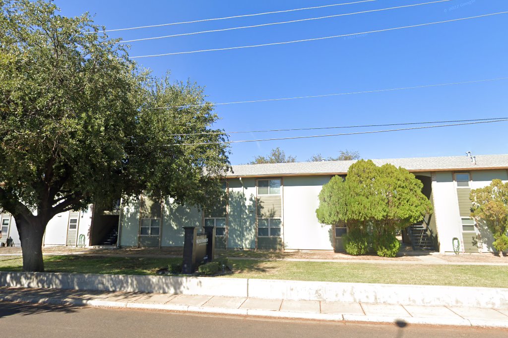 Laredo Manor