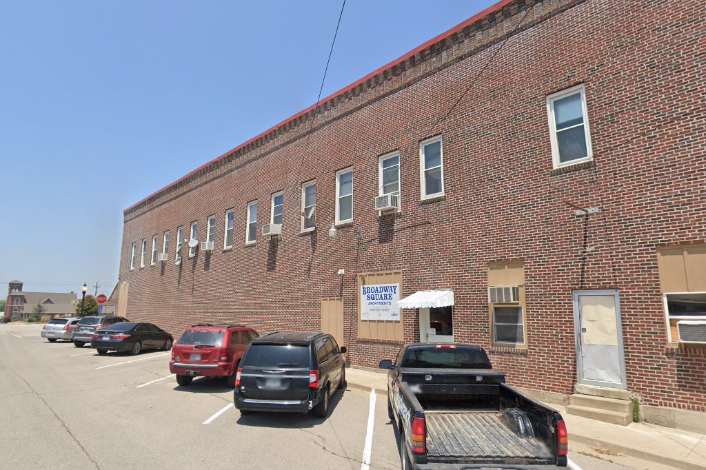 Broadway Square Affordable Apartments - Salisbury, Missouri