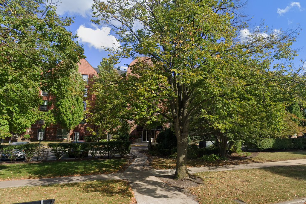 Charles Court