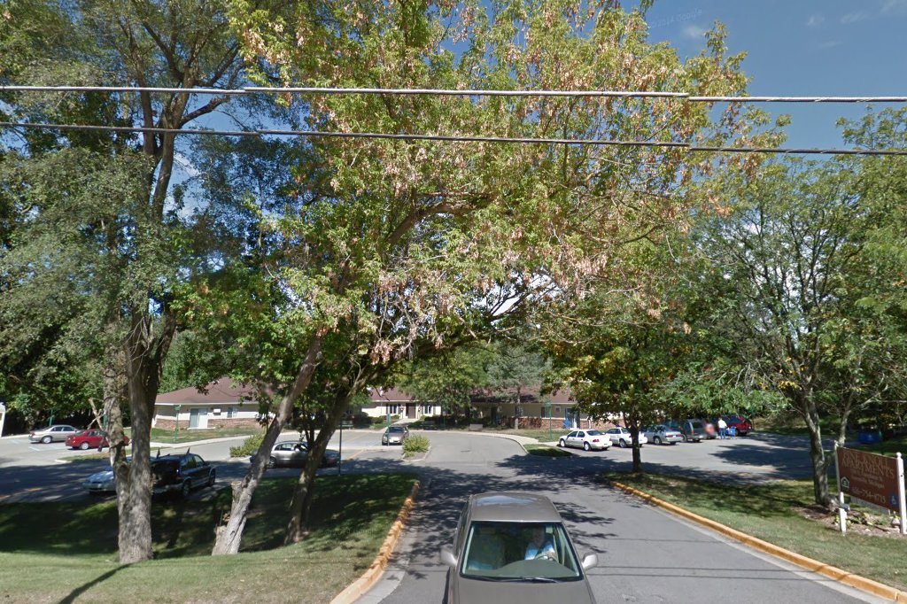 Pine Knoll Apartments - MI