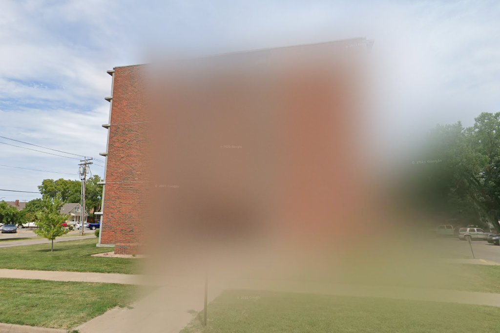 Oakdale Plaza Apartments