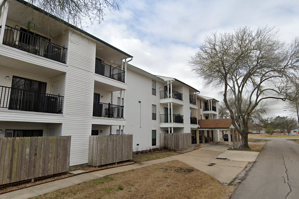 Happy Harbor Apartments