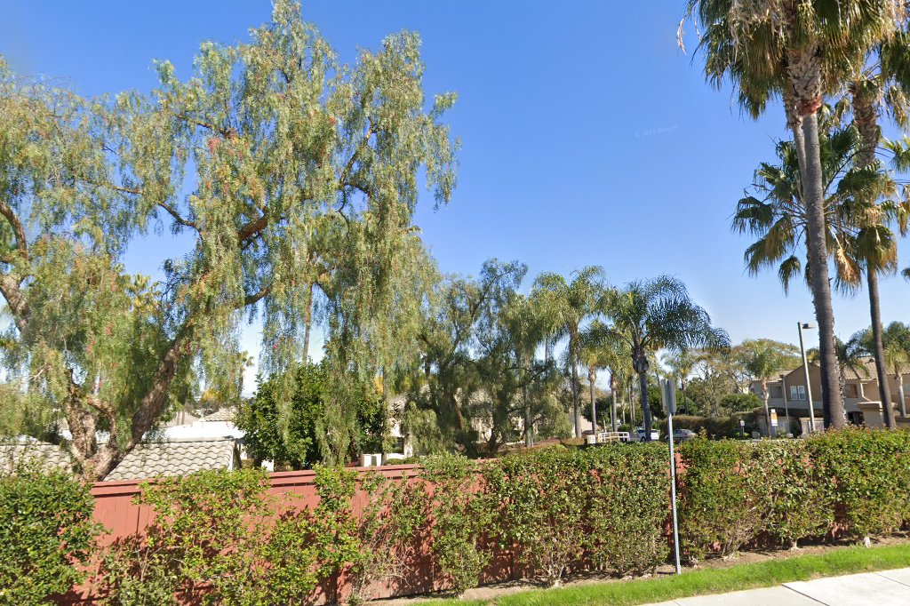 Villa Loma Apartments