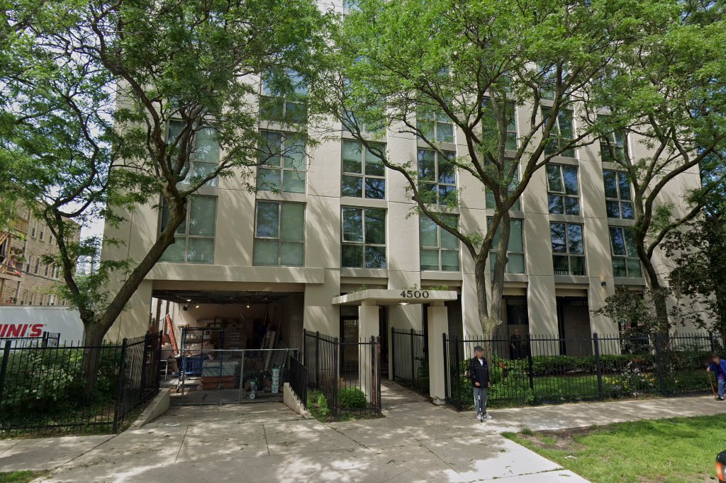Clarendon Court Apts.