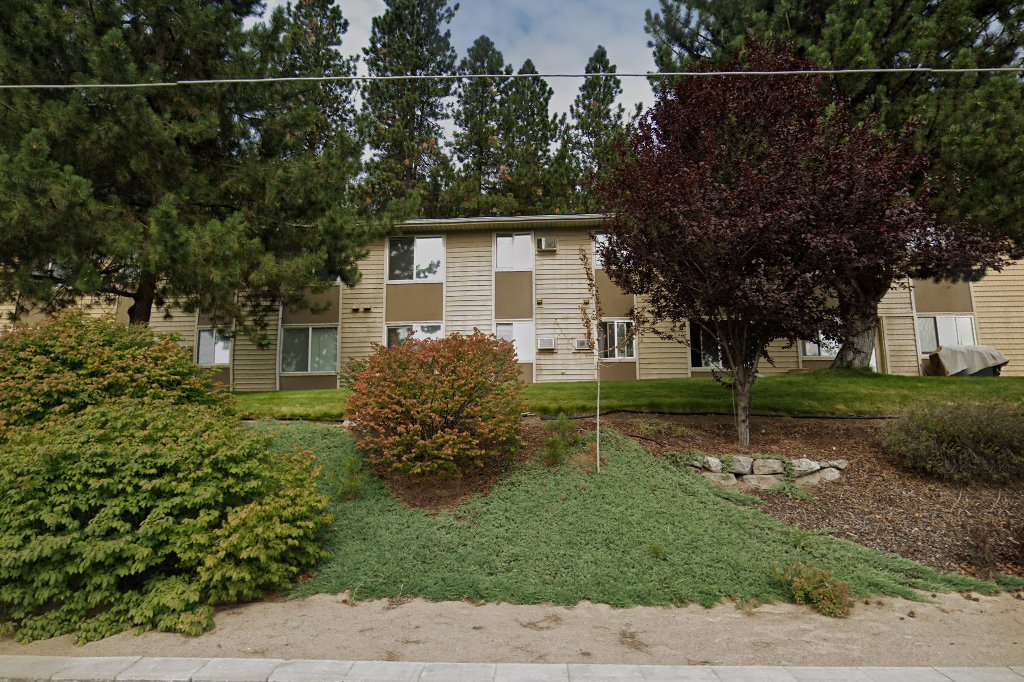 Country Heights Apartments