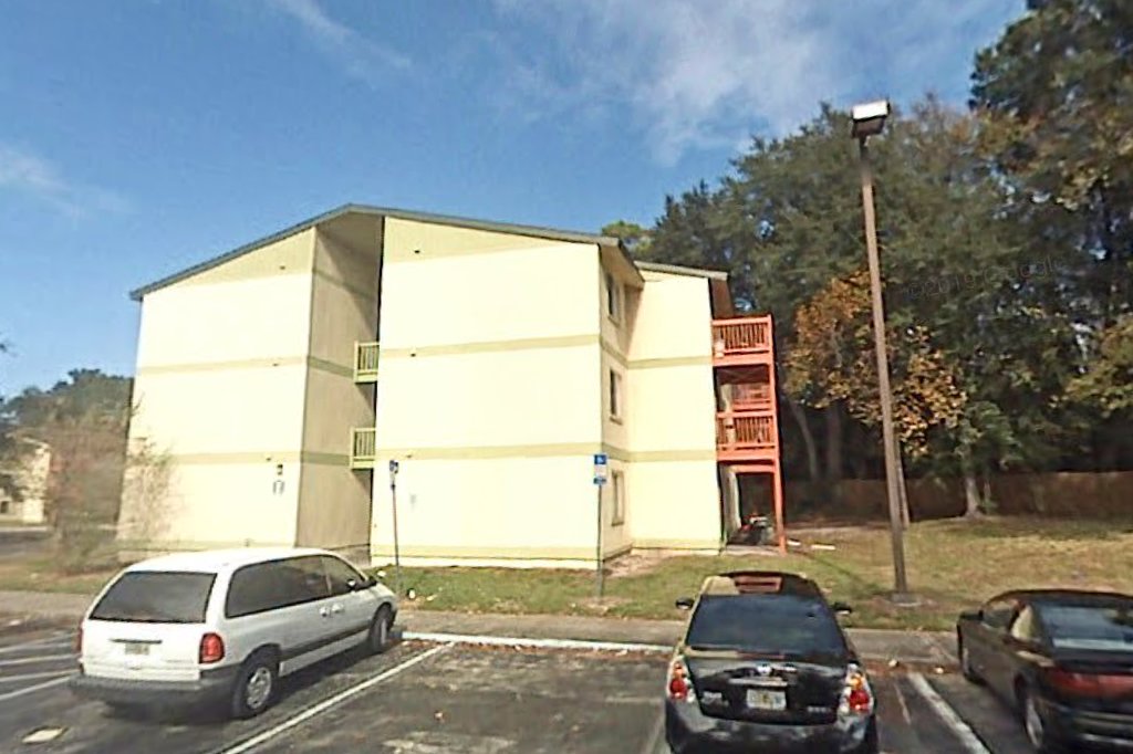 Majestic Oaks Apartments