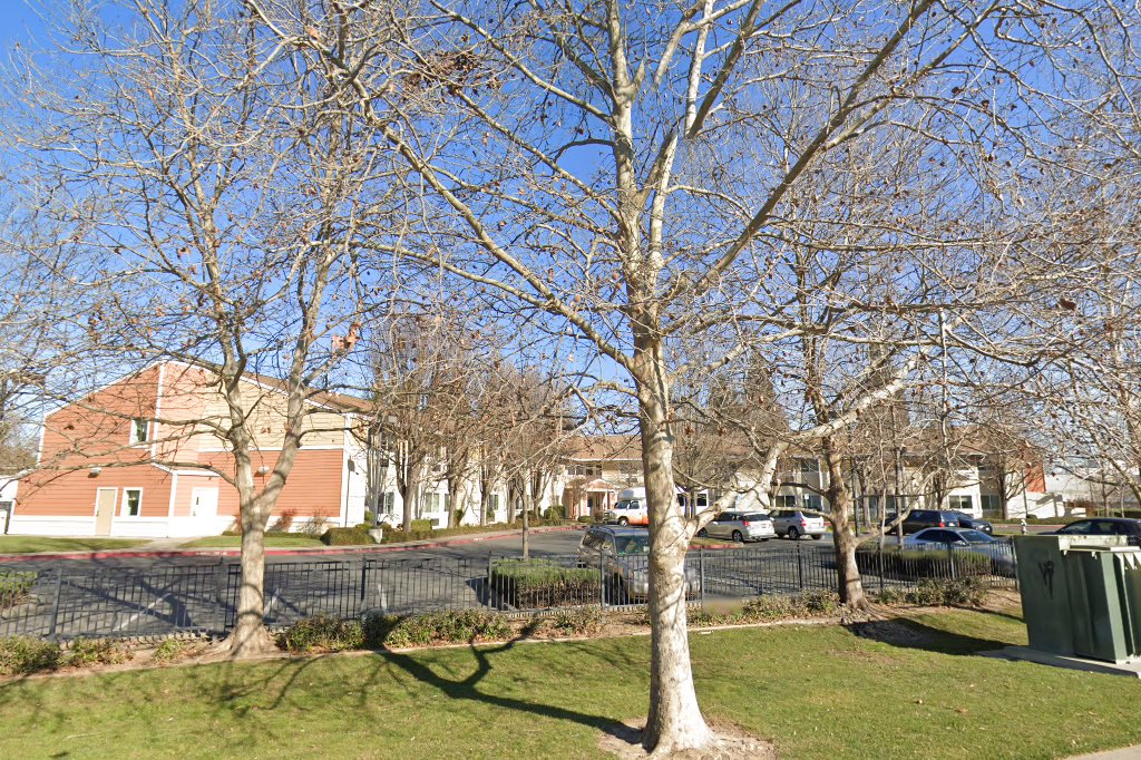 Eskaton Natomas Manor