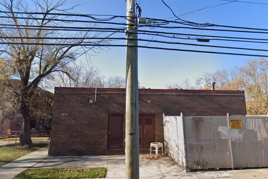 Elliott House