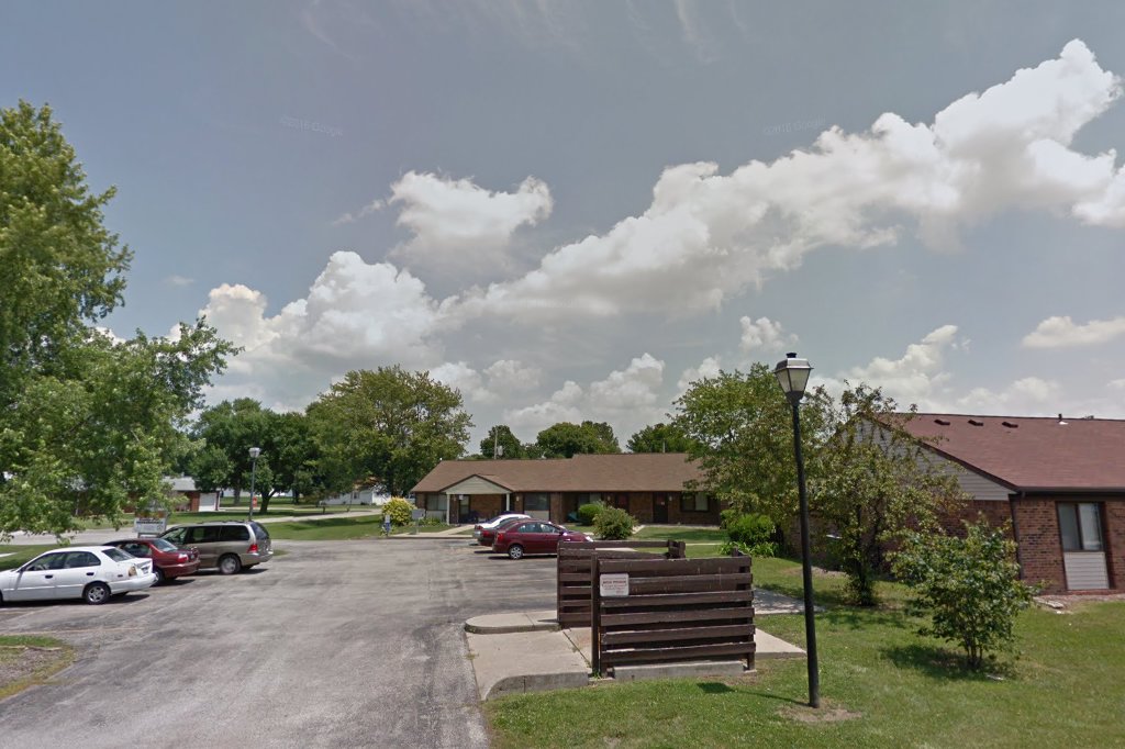 Country Place Apartments - Chrisman
