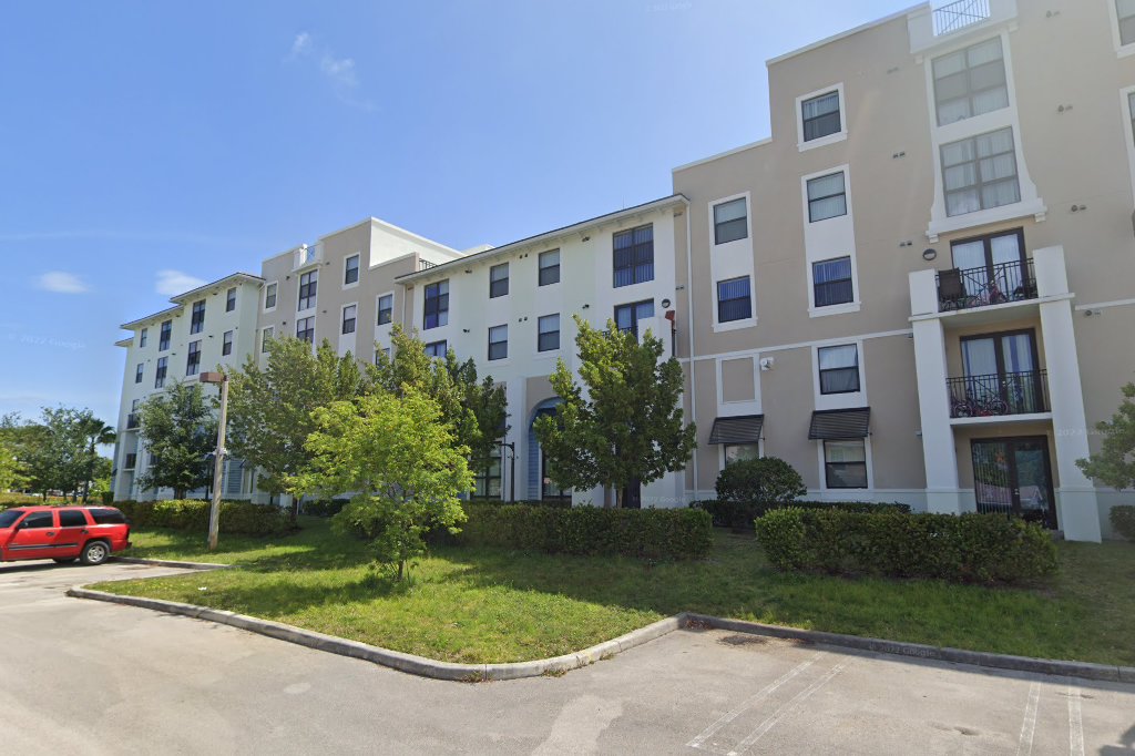 Silver Palm Place Apartments