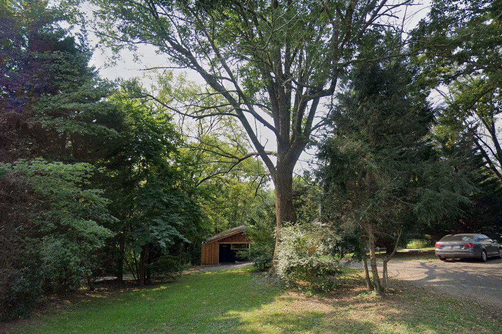 Ridge Apartments